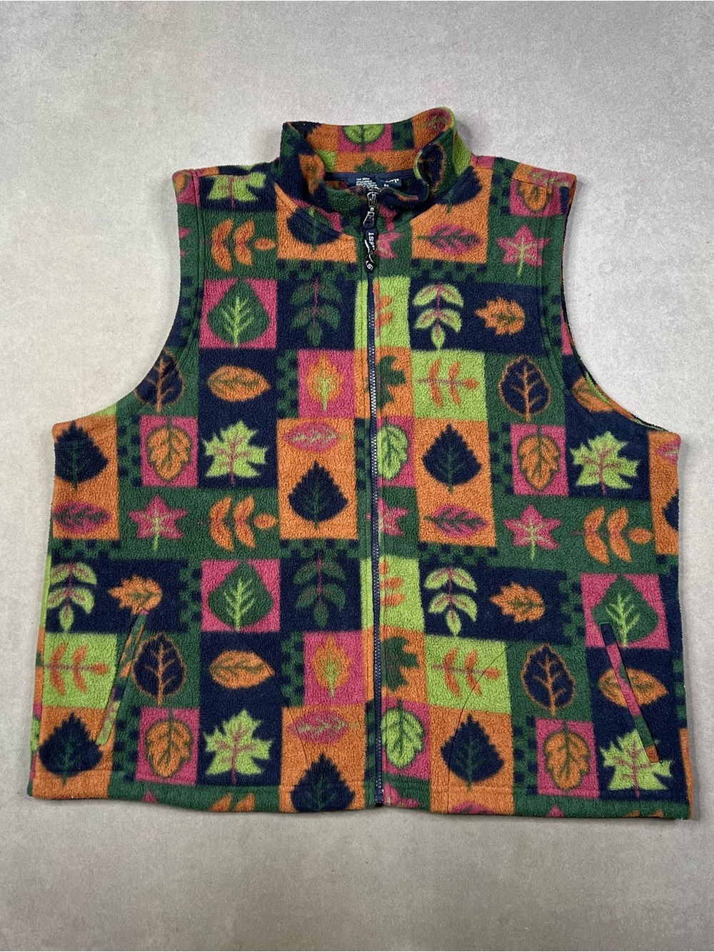Vintage Leaf-Print Fleece Vest - Green/Orange/Pink/Black